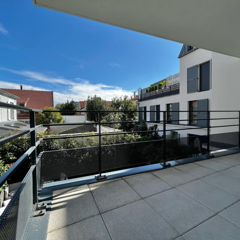 Appartement 4 pièces terrasse + 2 parkings à Suresnes (92150)