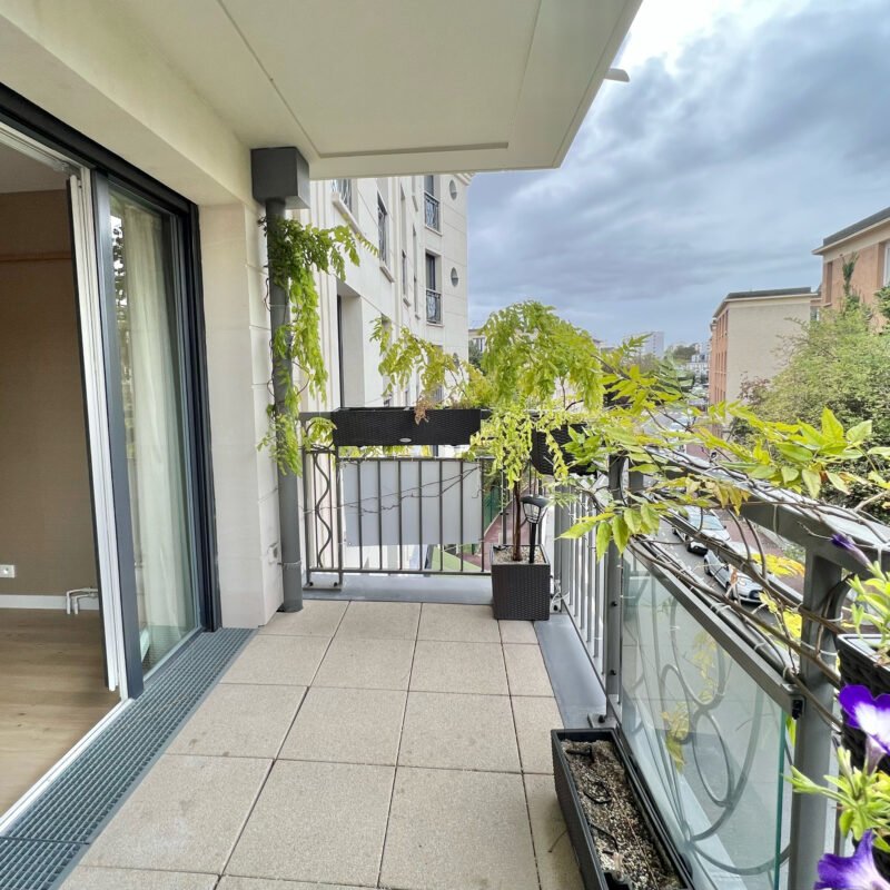 Appartement 3 pièces, terrasse et parking à Suresnes (92150)
