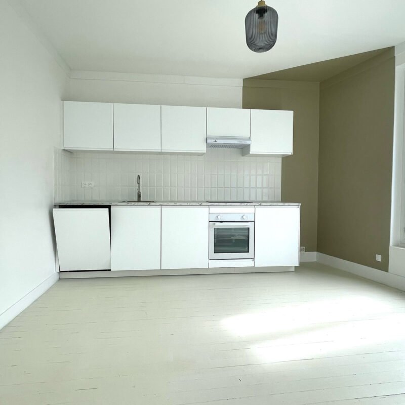 Appartement 2 pièces 40m² refait à neuf à Suresnes (92150)