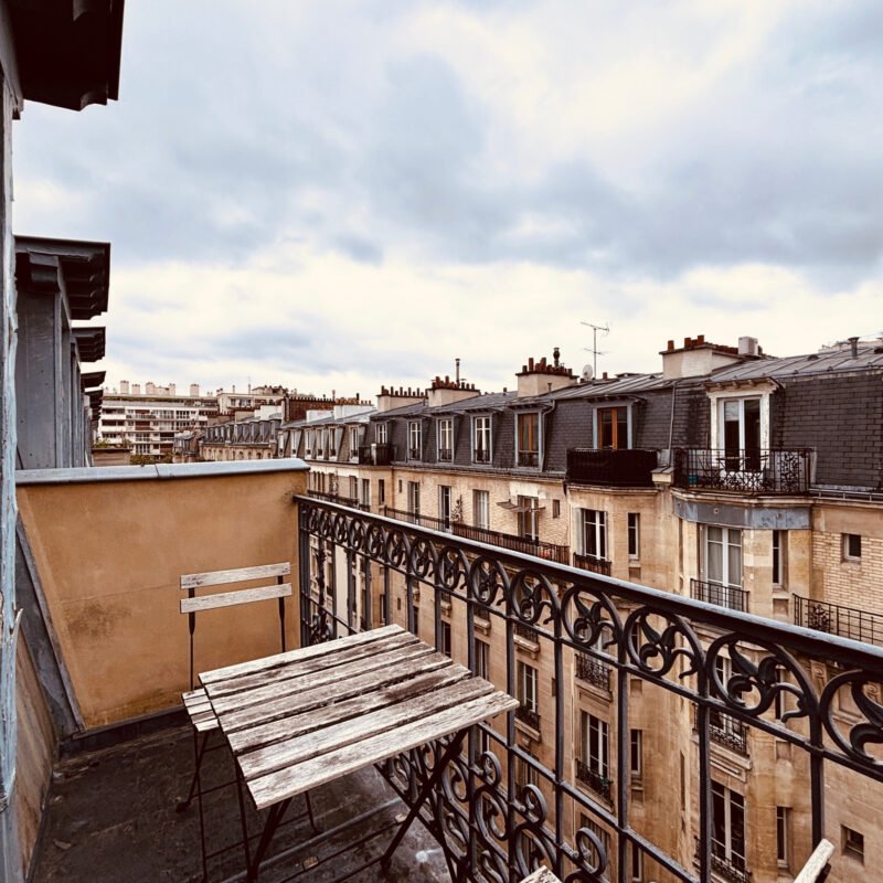 Studio 12m², balcon et cave à Paris (75015)