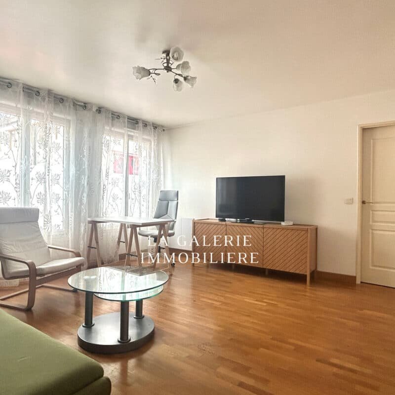 Location meublée – 2 pièces 48m² + parking à Puteaux (92800)