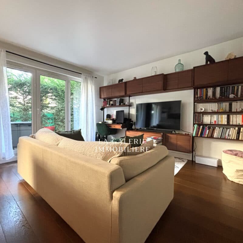 Appartement 2/3 pièces avec jardin, box et cave à Puteaux (92800)