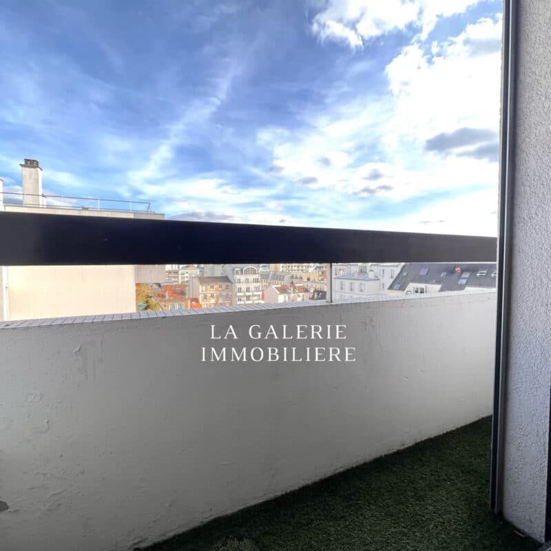 Location meublée – Studio 22,25m², balcon, cave et parking à Puteaux (92800)