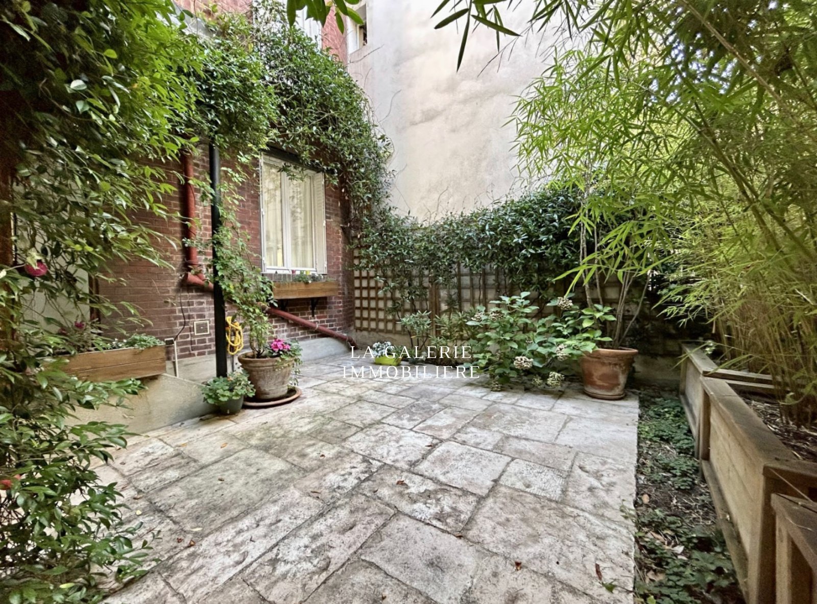 Maison de Ville de 148m² - 5 pièces - 4 Chambres à Suresnes (92150) – Image 2