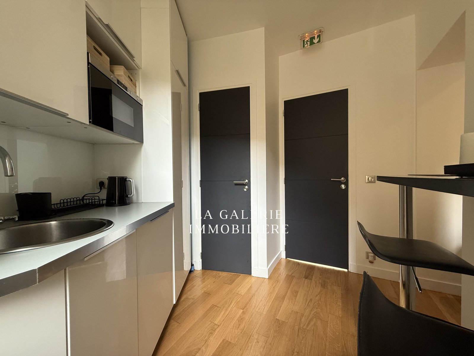 17570878471_LP068_5_original