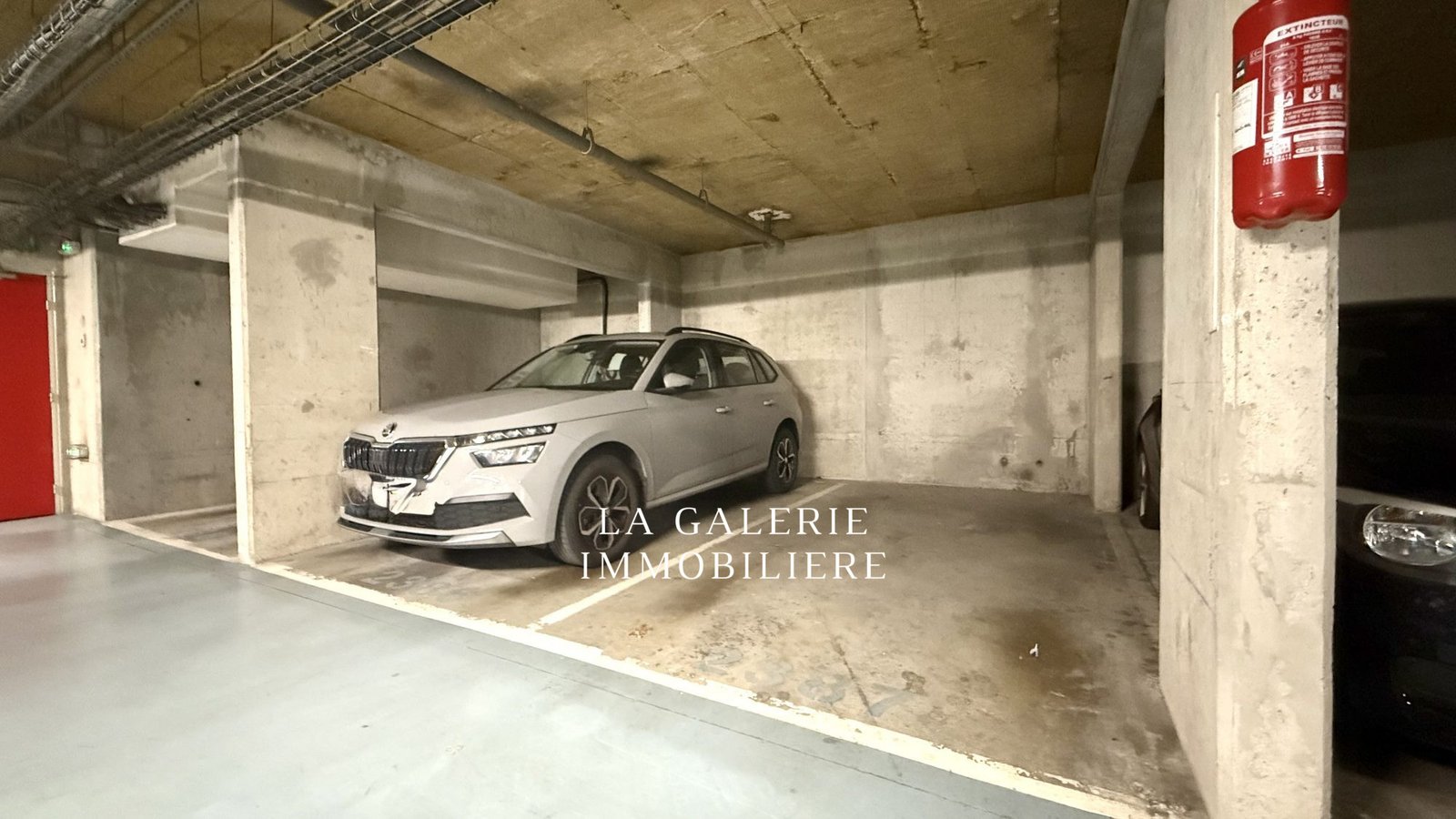 Location - Place de parking en sous-sol à Suresnes (92150) – Image 2