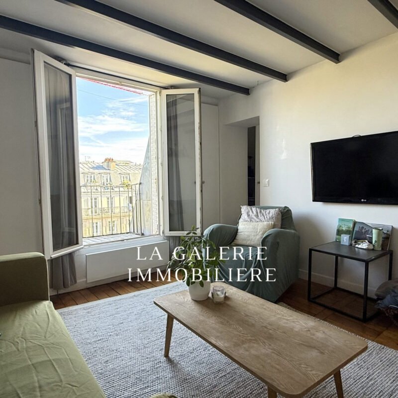 Appartement 2 pièces 36m², balcons et grande cave à Paris (75011)