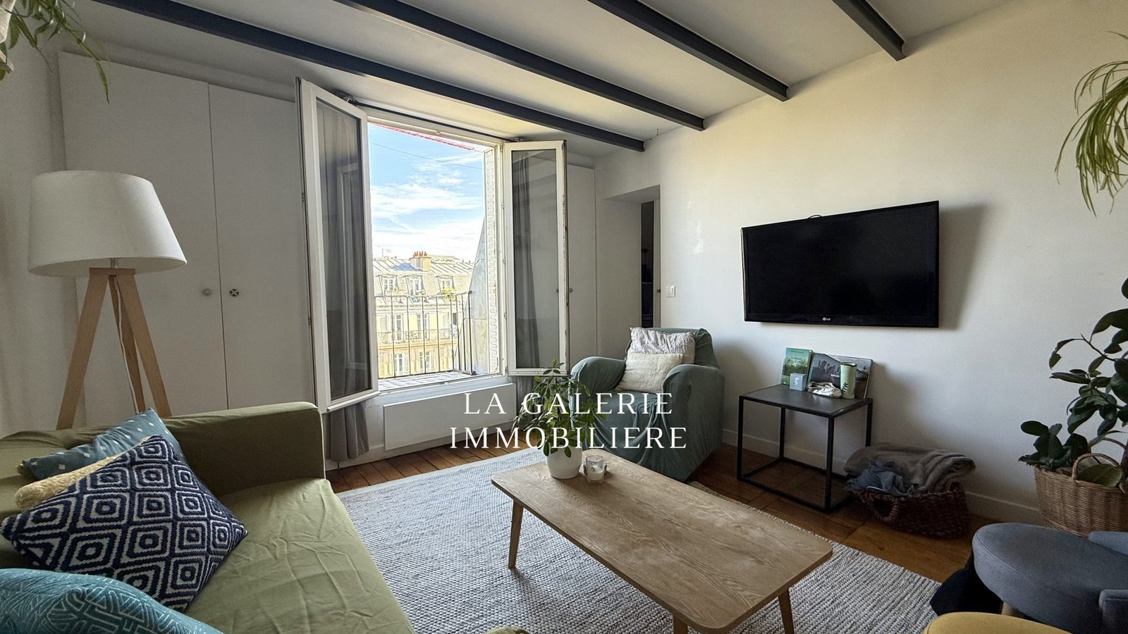 Appartement 2 pièces 36m², balcons et grande cave à Paris (75011) – Image 2