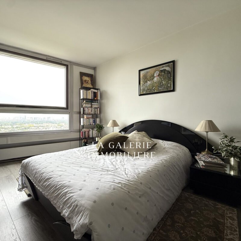 Appartement 3 pièces 69 m², parking et cave à Puteaux (92800)