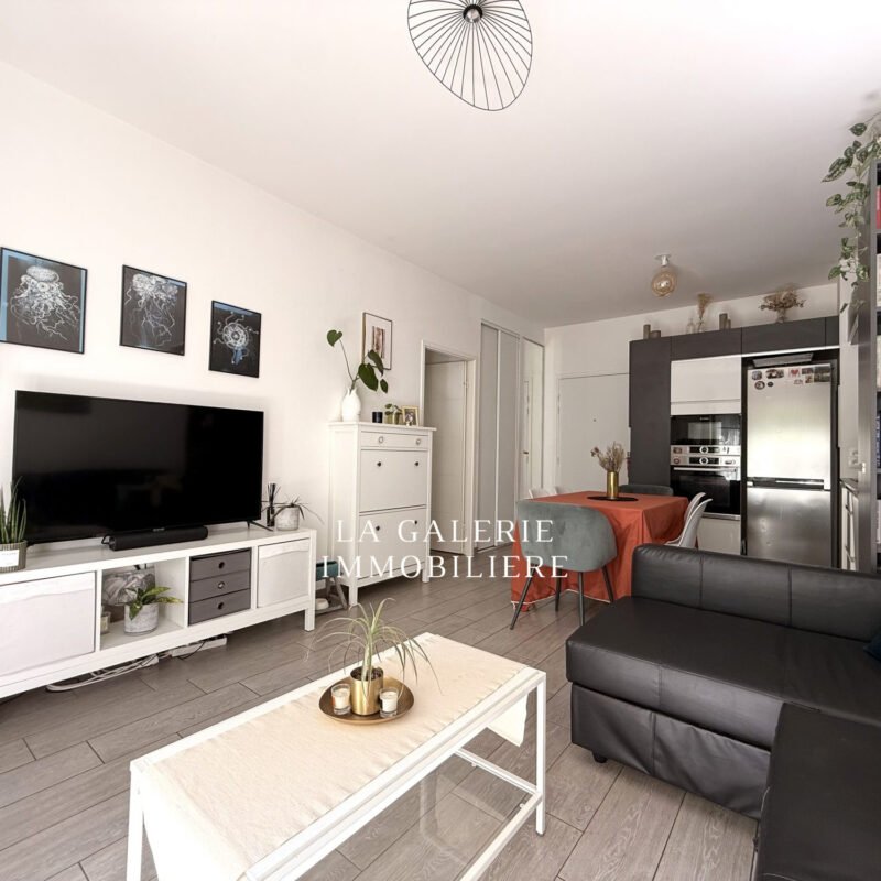 Location meublée 3 pièces, jardin 17m² et grand parking à Puteaux (92800)