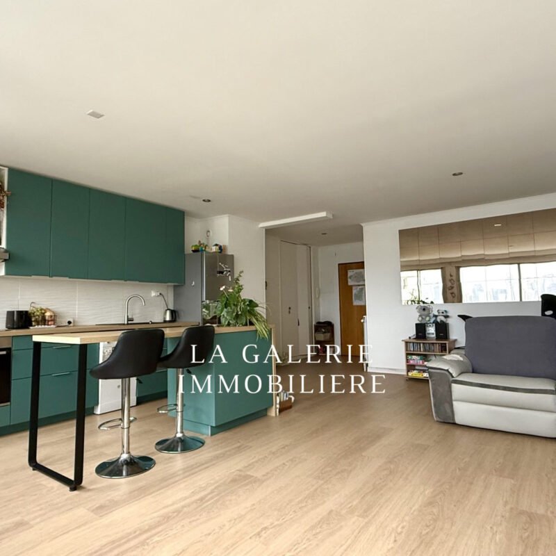Appartement 4 pièces 98,50m² avec une loggia à Suresnes (92150)