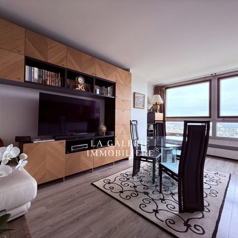 Appartement 3 pièces 69 m², parking et cave à Puteaux (92800)