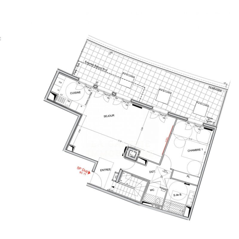 Duplex 5 pièces neuf 117 m² Terasse et Parking à Puteaux (92800)