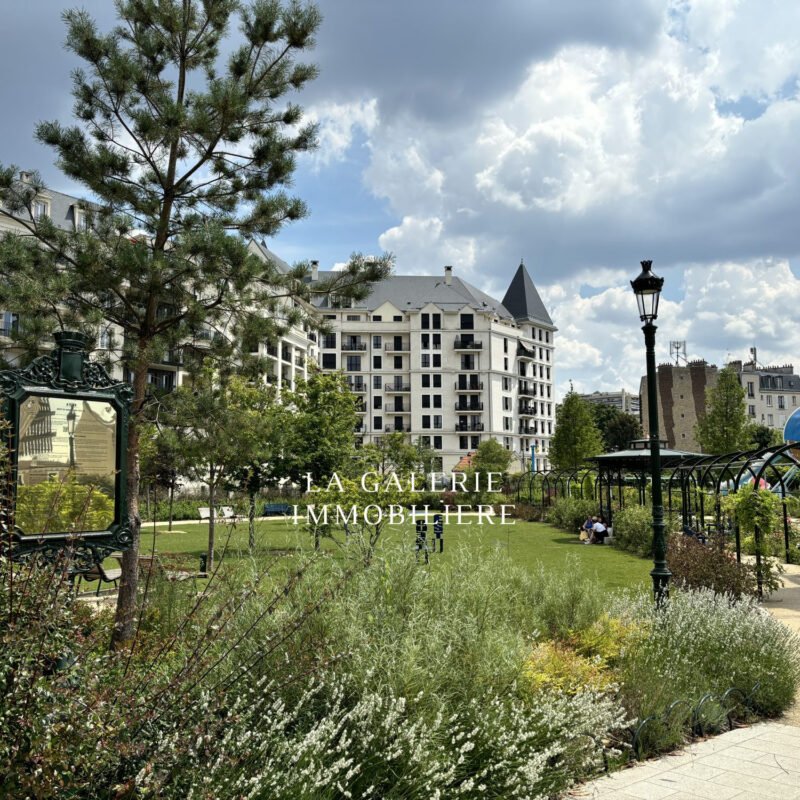 Appartement 4 pièces 72 m², Balcon et Parking à Puteaux (92800)