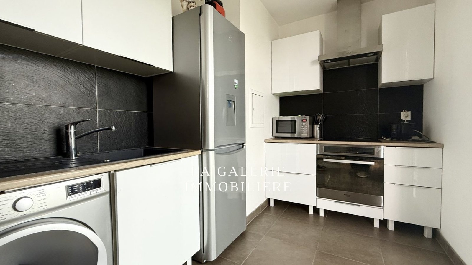 Appartement 2 pièces 45,71 m², balcon + Cave + Parking à Courbevoie (92400) – Image 4