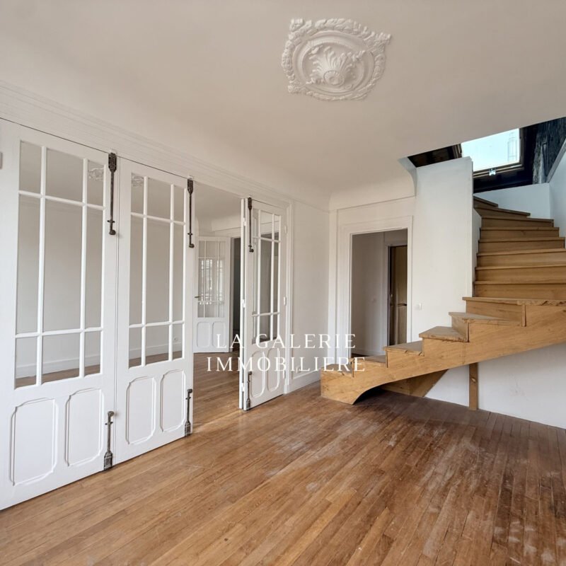 Duplex 117m² combles aménageables à Asnières-sur-Seine (92600)