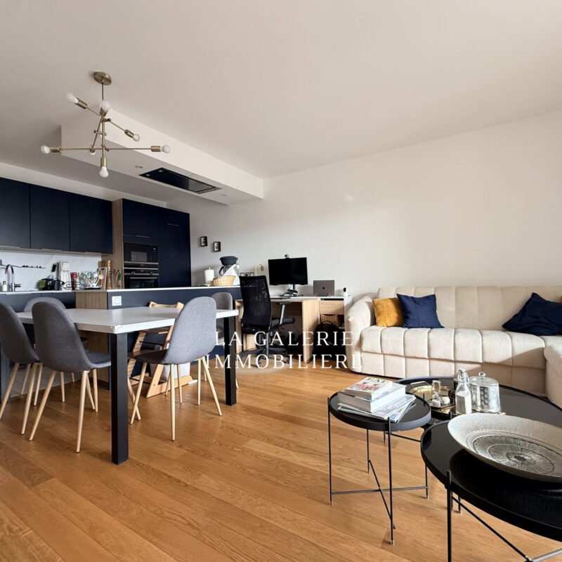 Appartement 3 pièces 69m², balcon, terrasse et box à Puteaux (92800)