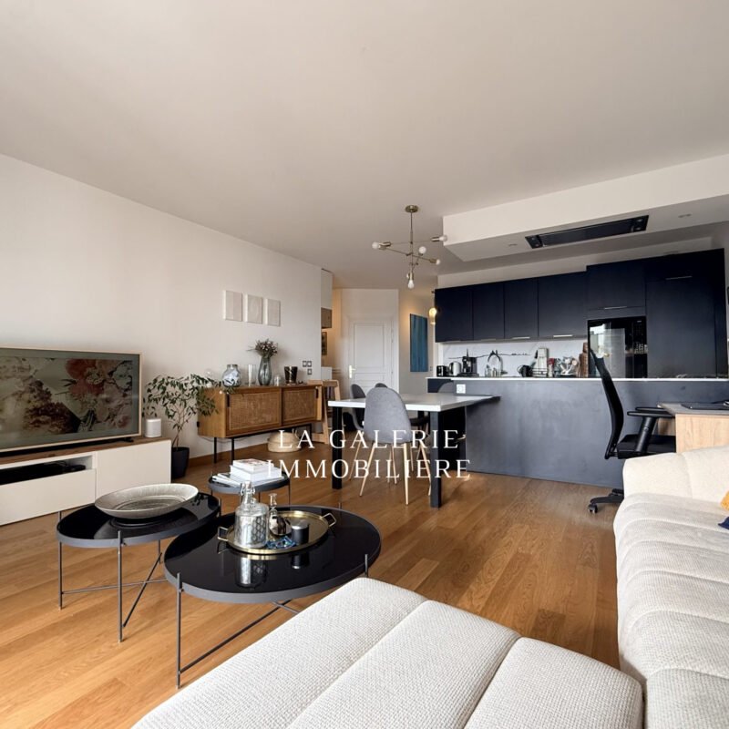 Appartement 3 pièces 69m², balcon, terrasse et box à Puteaux (92800)