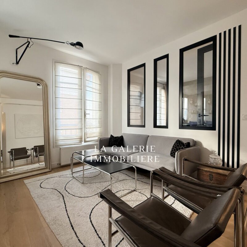 2 pièces rénové par une architecte avec cave à Courbevoie (92400)