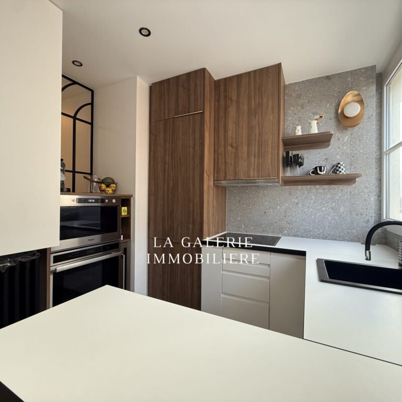 2 pièces rénové par une architecte avec cave à Courbevoie (92400)