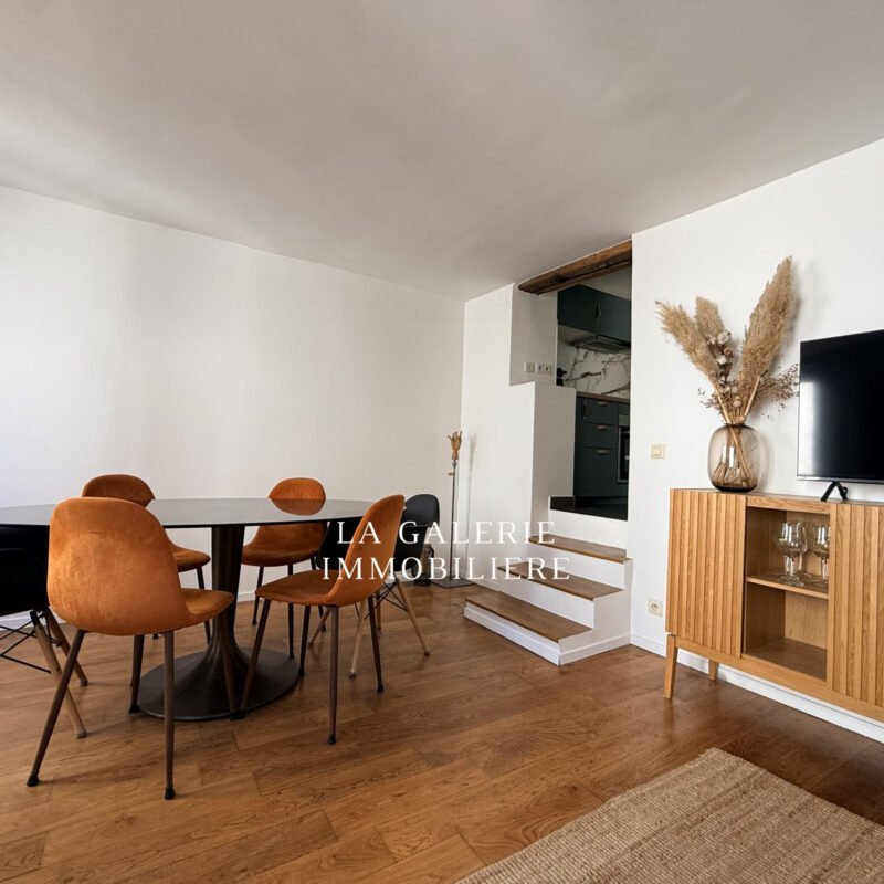 Location meublée 2 pièces 42 m² centre de Puteaux à Puteaux (92800)