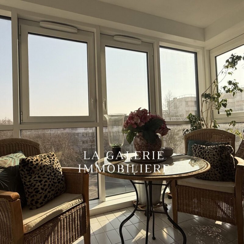 Appartement familial 4/5 pièces, cave et parking à Puteaux (92800)