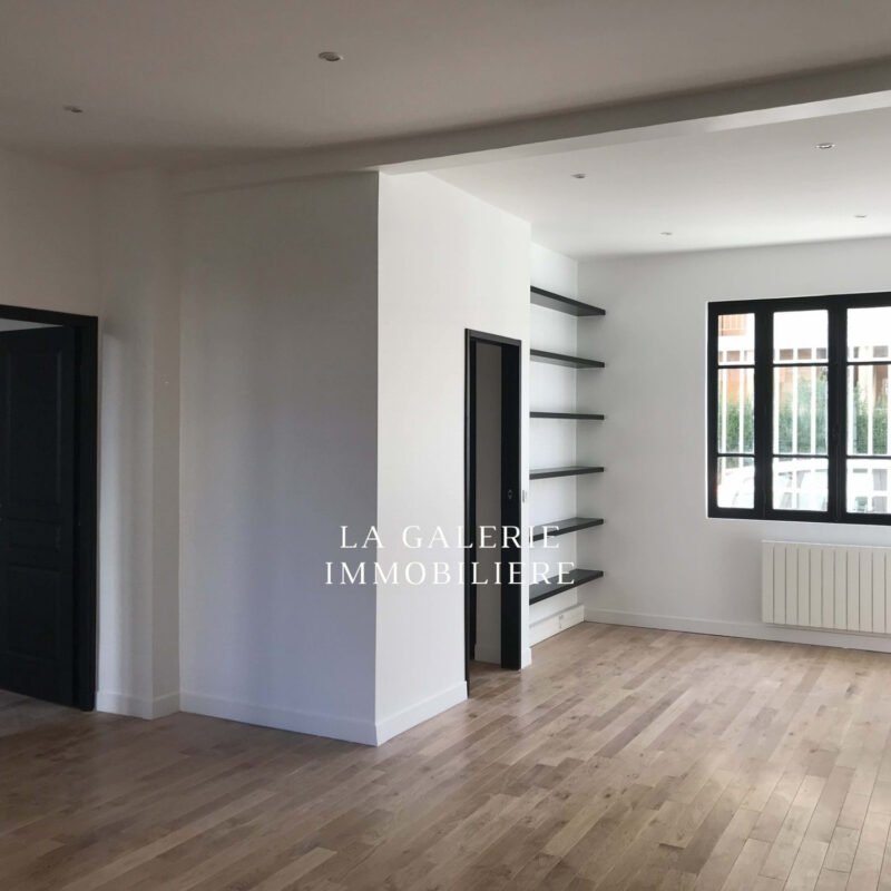Local commercial de 61 m² à Courbevoie (92400)