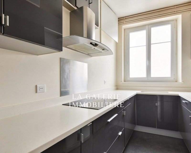 PARIS 14 –  VILLAGE ALÉSIA – 2 PIÈCES SUR COUR – CALME ABSOLU – RAVALEMENT RÉALISÉ à Paris (75014)