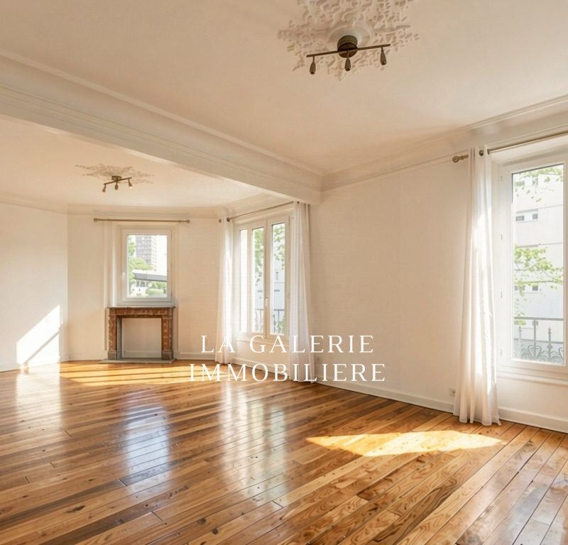 PUTEAU CENTRE-VILLE  7MIN TRAMAWAY T2-3 PIÈCES DE CARACTÈRE – 67 M² HAUSSMANNIEN – RAVALÉ – TRAM T2 à Puteaux (92800)