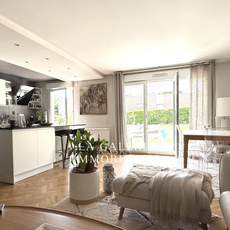 Location – 3 pièces 76m², jardin, cave, parking + box à Saint-Cloud (92210)