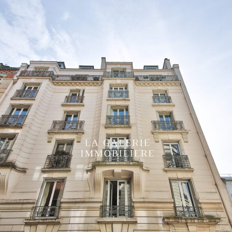 PARIS 14 –  VILLAGE ALÉSIA – 2 PIÈCES SUR COUR – CALME ABSOLU – RAVALEMENT RÉALISÉ à Paris (75014)