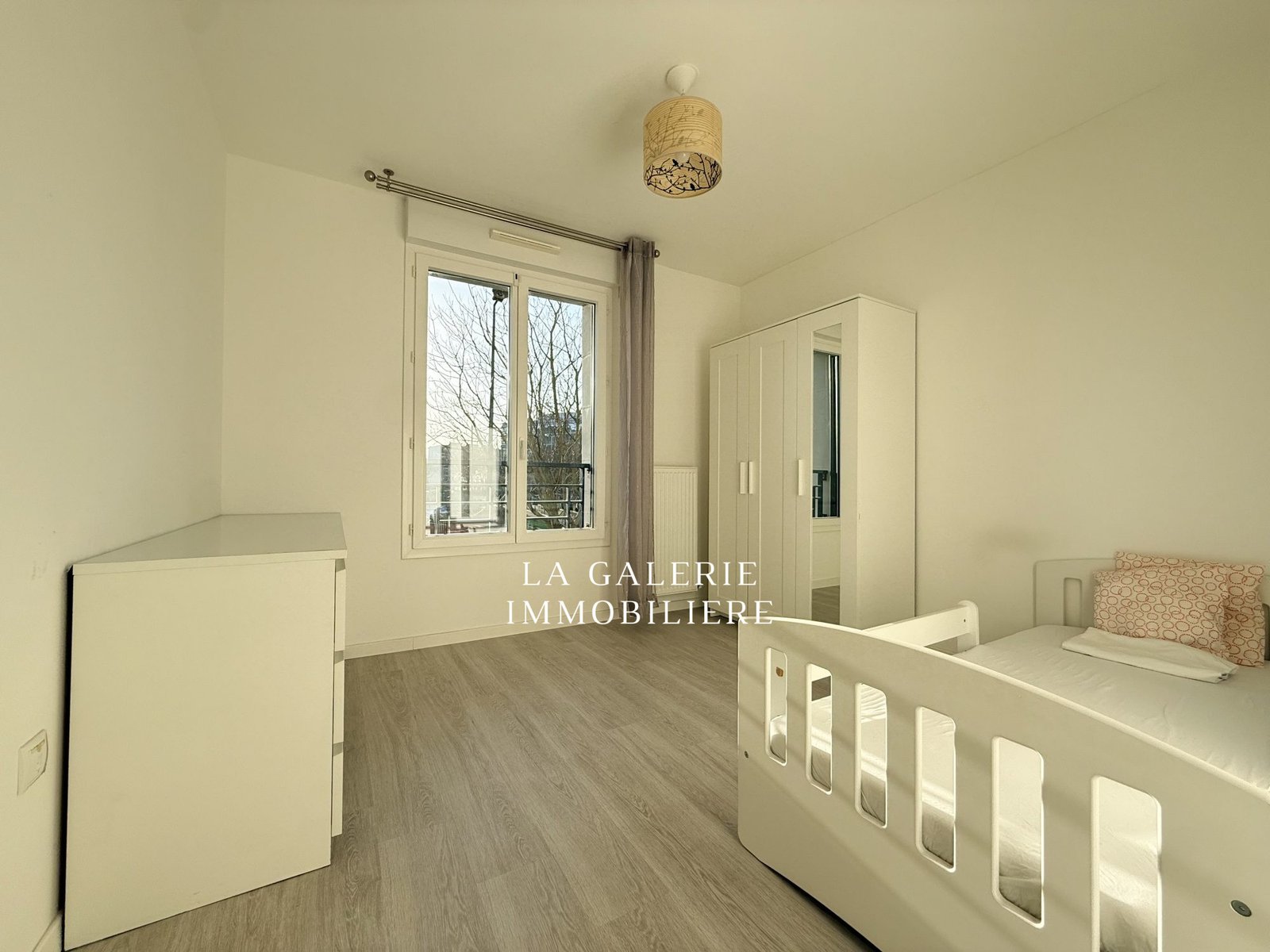 Location meublée - 3 pièces 65 m² avec cave et parking à Puteaux (92800) – Image 7
