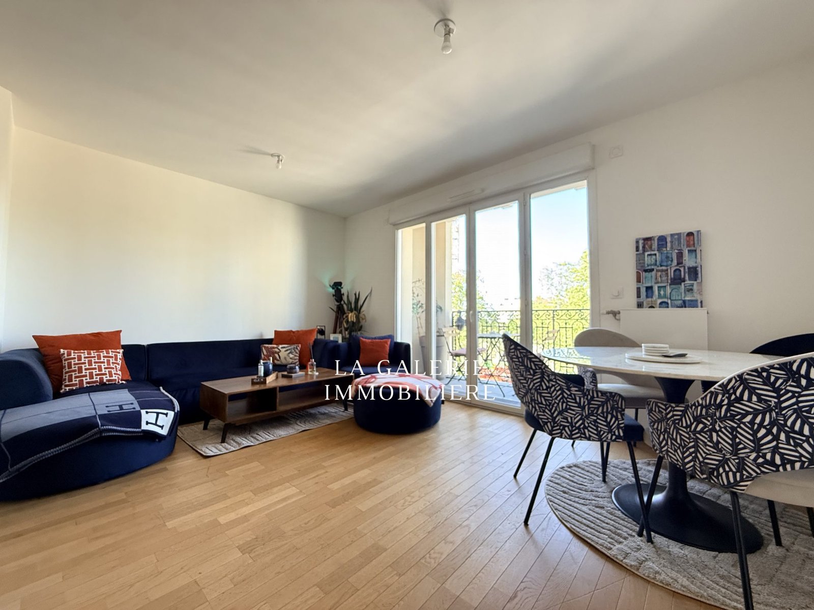 Location 2 pièces meublée avec loggia et balcon à Puteaux (92800) – Image 3