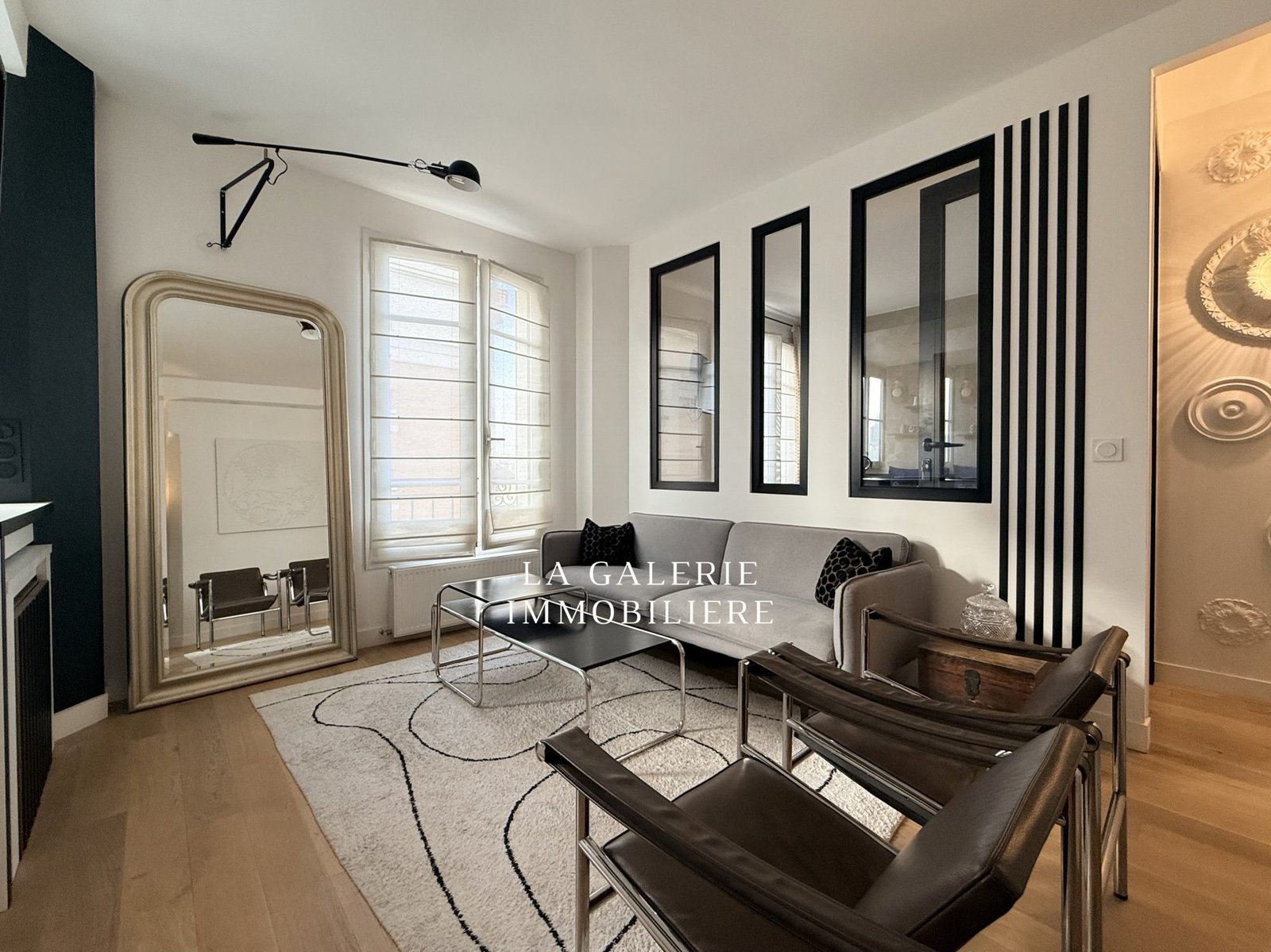 2 pièces rénové par une architecte avec cave à Courbevoie (92400) – Image 2
