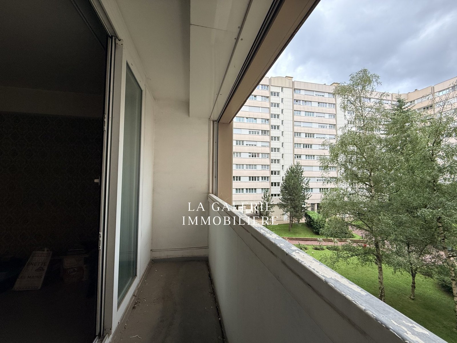 Appartement 4 pièces à rénover avec balcon, cave et 2 parkings à Puteaux (92800) – Image 6