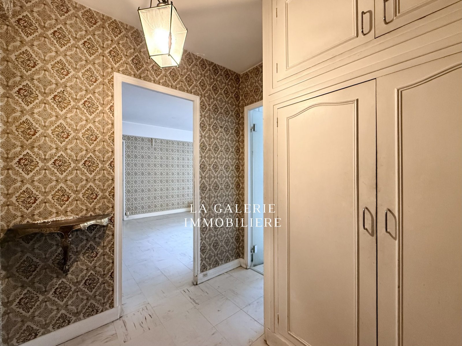 Appartement 4 pièces à rénover avec balcon, cave et 2 parkings à Puteaux (92800) – Image 10