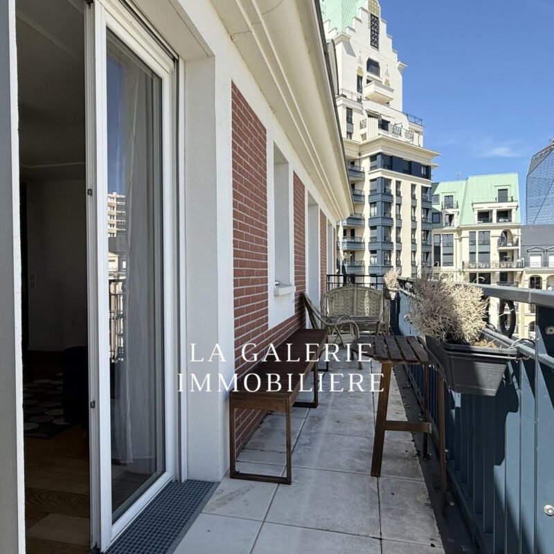 Location meublée – 3 pièces 66m², balcon et parking à Puteaux (92800)
