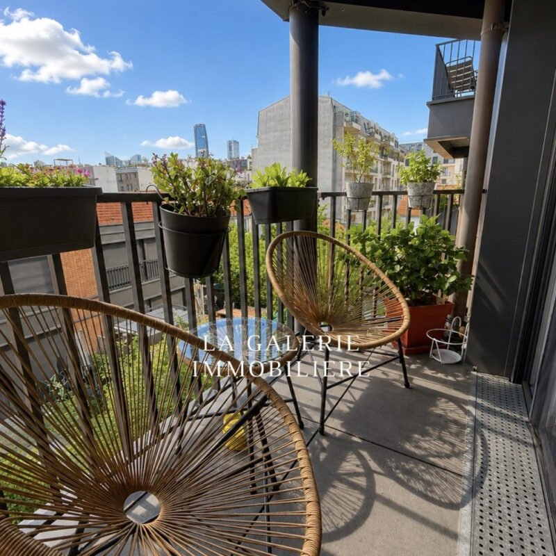 Appartement meublé 4 pièces, balcon et parking à Puteaux (92800)