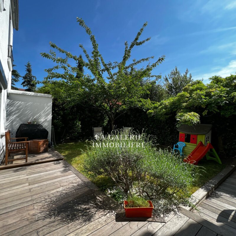 Appartement 4 pièces, jardin, cave et box à Suresnes (92150)