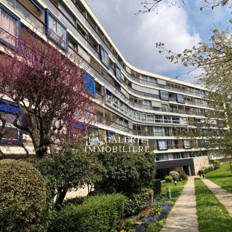 Location – 4 pièces 105m², cave et parking à Ville-d&rsquo;Avray (92410)