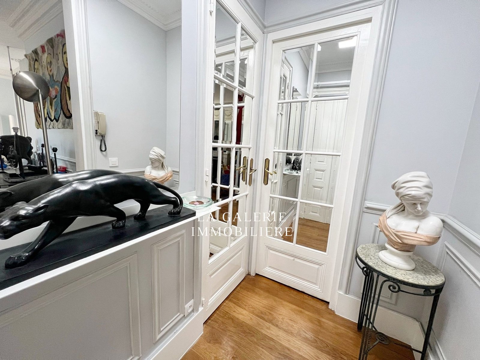 Appartement 2 pièces 50m² à Paris (75010) – Image 7