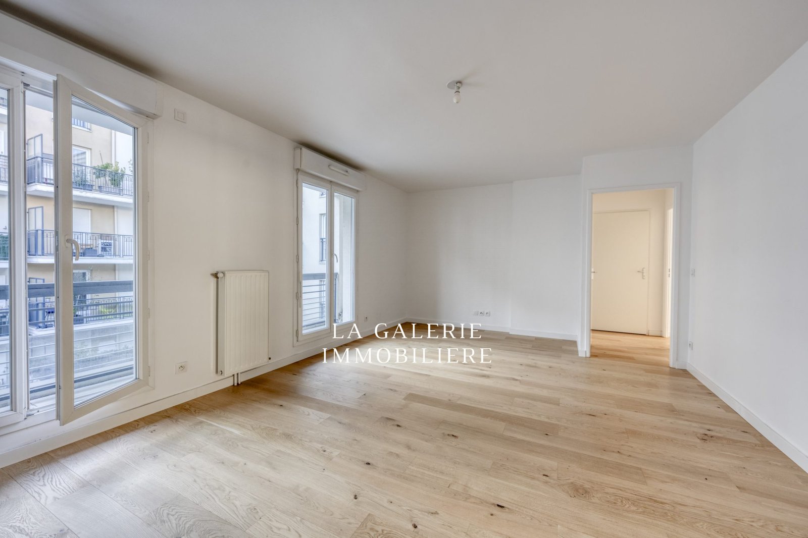 Appartement 4 pièces 2 balcons + parking à Puteaux (92800) – Image 2