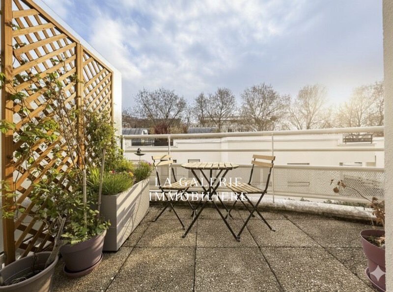 Appartement 3 pièces 65m² balcon, cave et parking à Suresnes (92150)