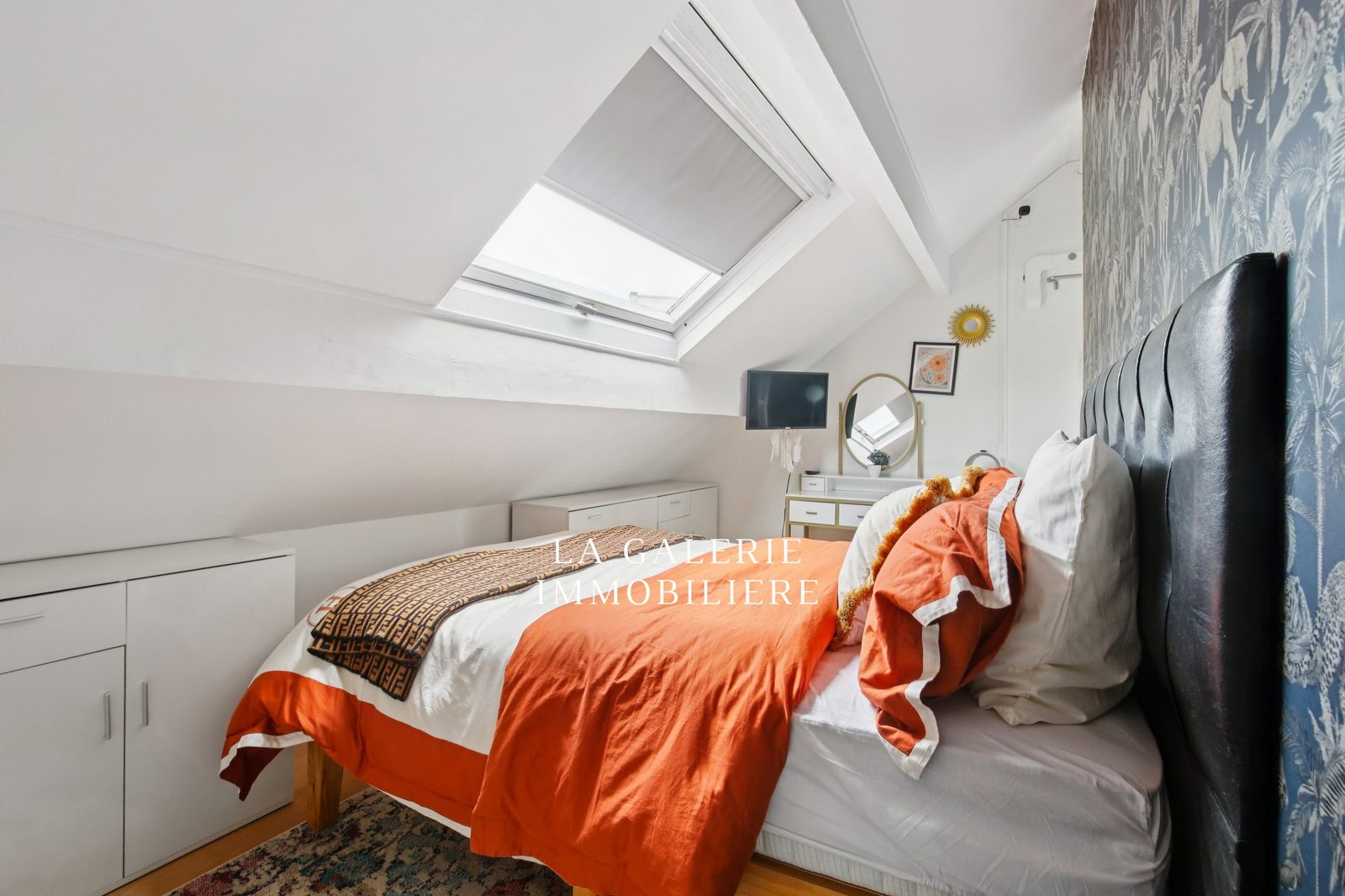 Maison 250m² avec jacuzzi, sauna et cour de 96m² à Nanterre (92000) – Image 9