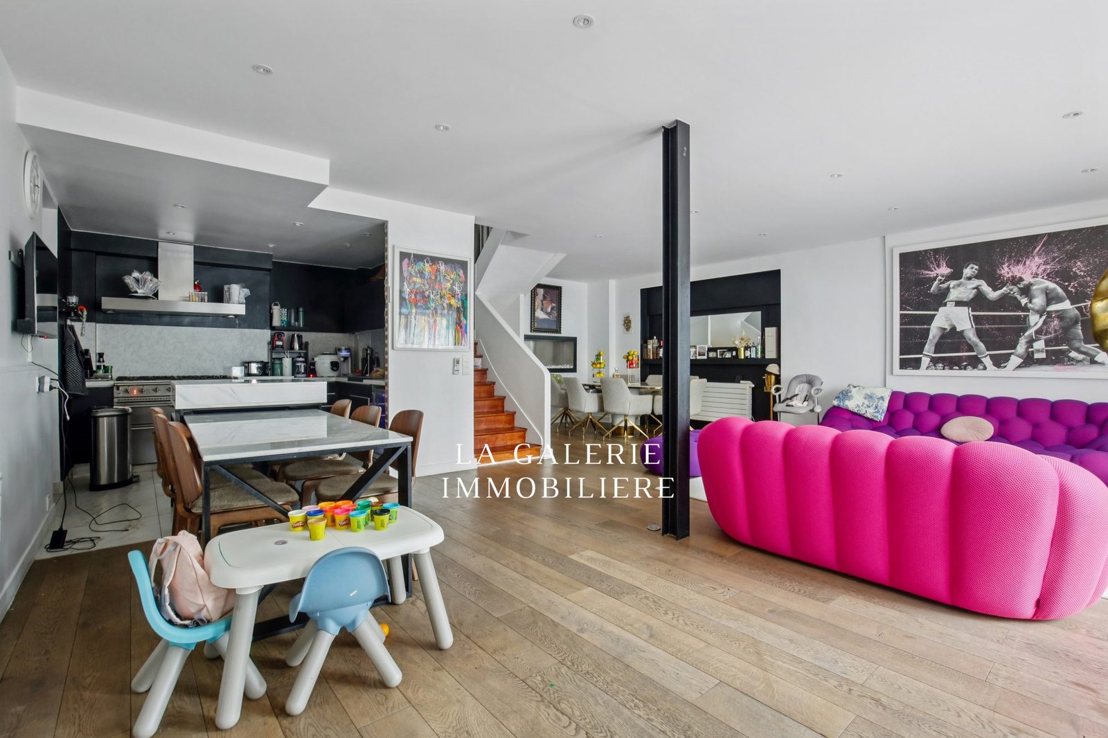 Maison 250m² avec jacuzzi, sauna et cour de 96m² à Nanterre (92000) – Image 2