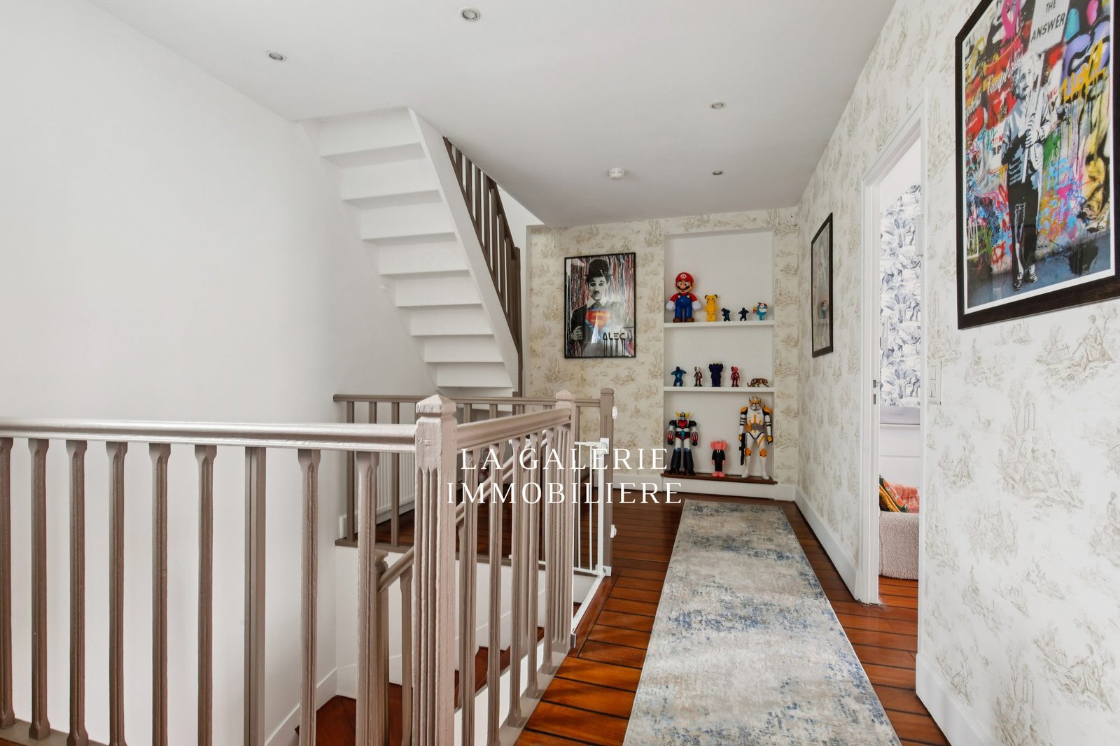 Maison 250m² avec jacuzzi, sauna et cour de 96m² à Nanterre (92000) – Image 10