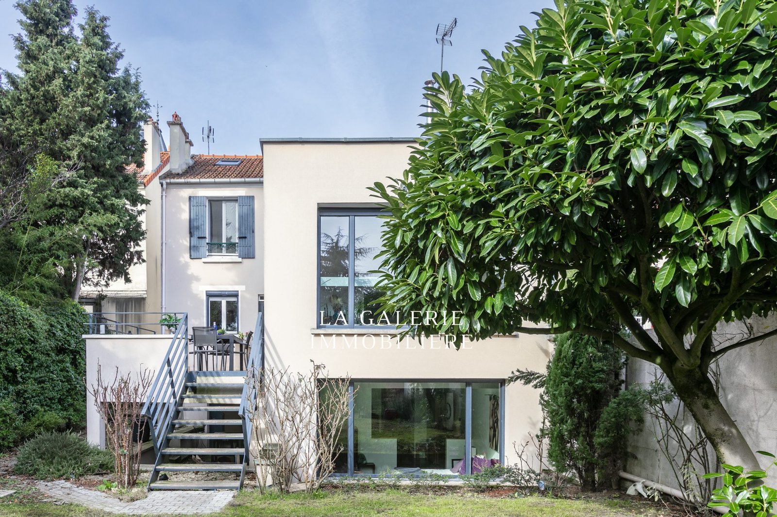 Maison, 5 chambres et terrain arboré de 800 m² à Nanterre (92000) – Image 4