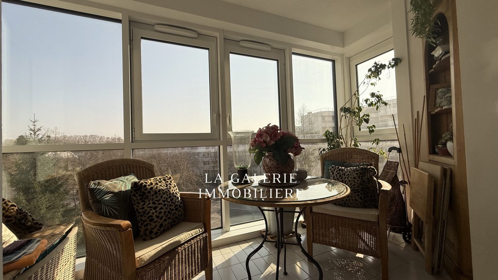 Appartement familial 4/5 pièces, cave et parking à Puteaux (92800) – Image 2