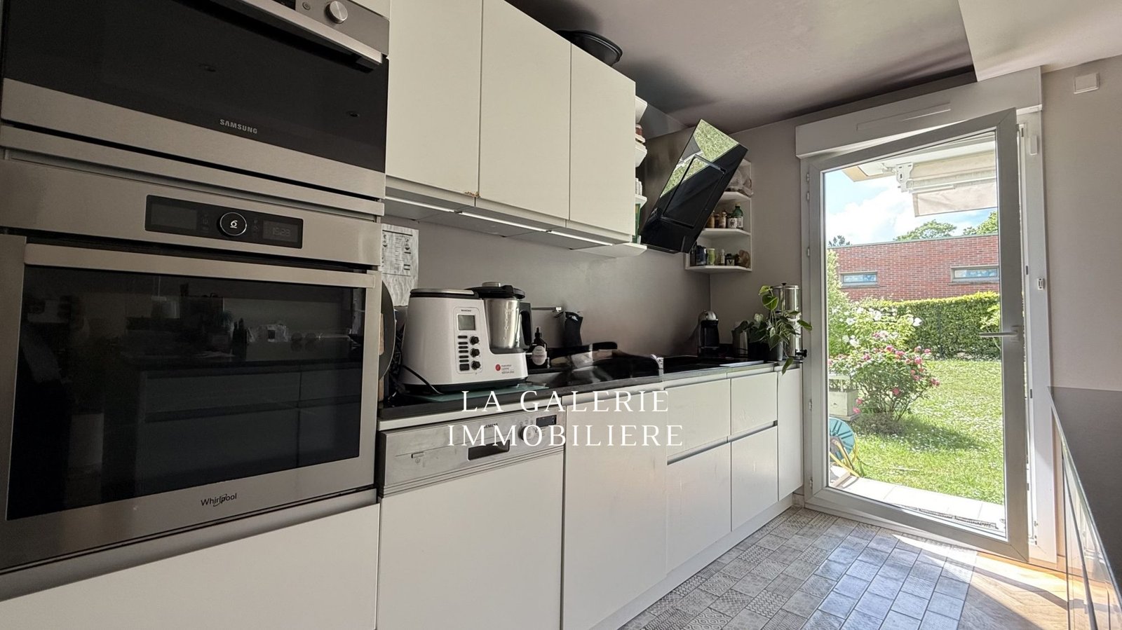 Location - 3 pièces 76m², jardin, cave, parking + box à Saint-Cloud (92210) – Image 5