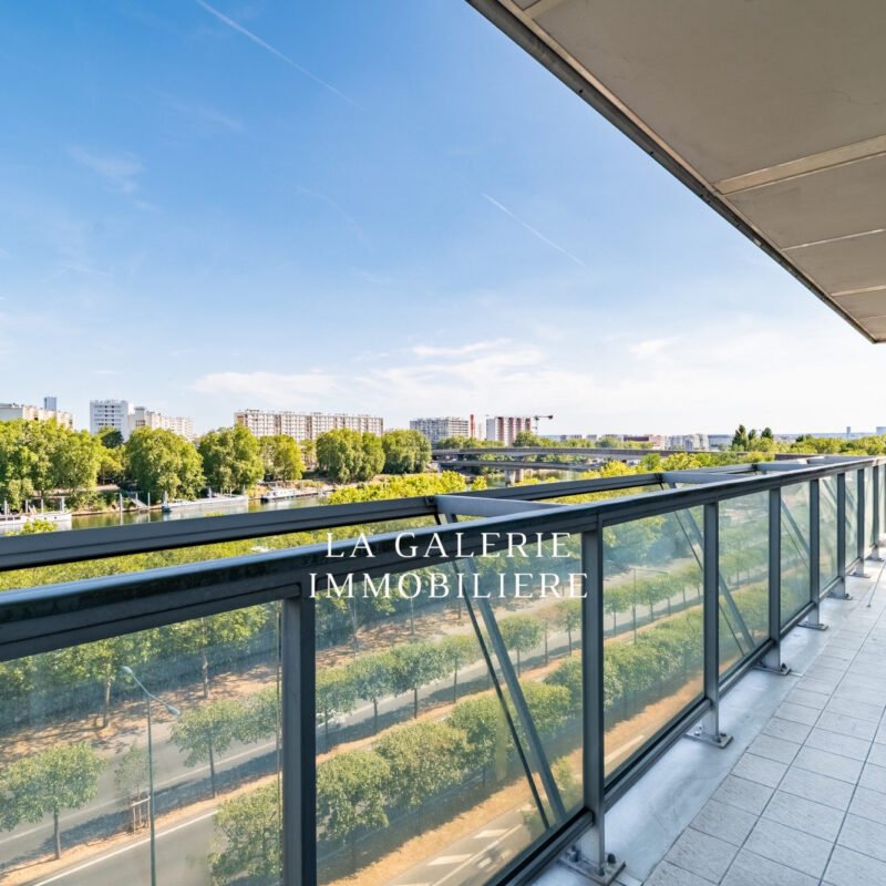 ASNIÈRES-SUR-SEINE/ CLICHY-LA-GARENNE- GRAND APPARTEMENT 4/5P CLIMATISÉ GRAND BALCON BOX PARKING POSSIBLE à Asnières-sur-Seine (92600)